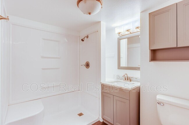 Building Photo - 2605 N Pershing St