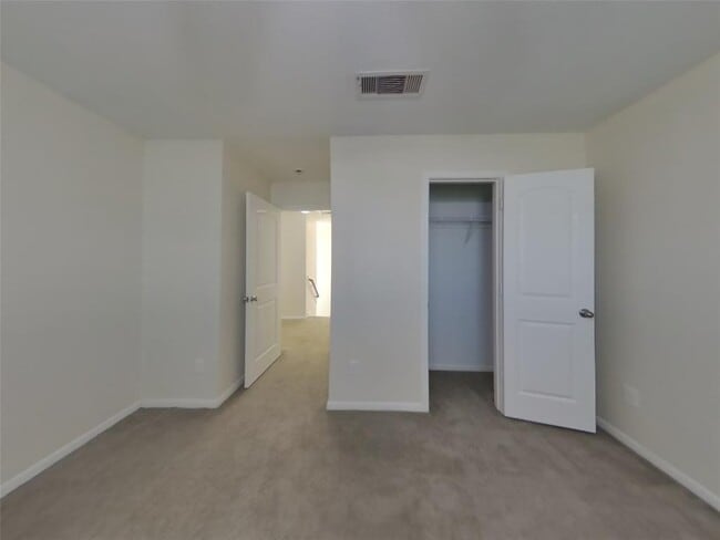 Building Photo - 640 Totem Trail Dr