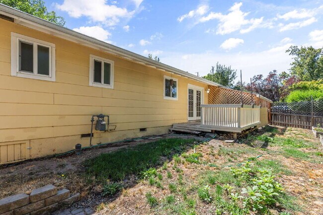 Building Photo - Charming 4-Bedroom Ashland Home with ADU, ...