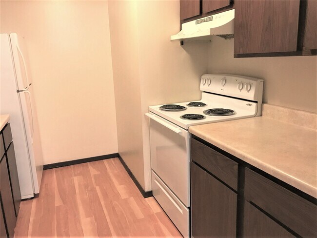 Building Photo - 2442 Chalet Gardens Ct