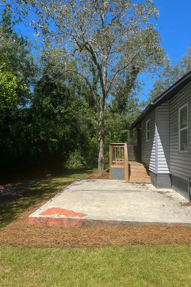 Building Photo - 260 Balkcom Ave