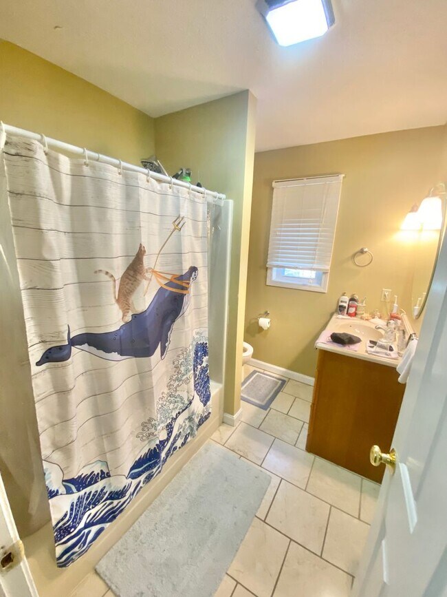 Building Photo - 56 Morellen Ln