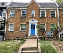 Building Photo - 4630 New Hampshire Ave NW