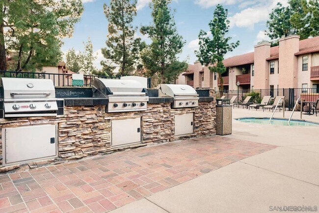 Building Photo - 12007 Alta Carmel Ct