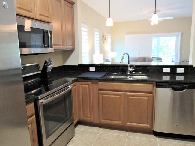 Building Photo - 468 Bouchelle Dr