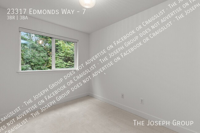 Building Photo - 23317 Edmonds Way