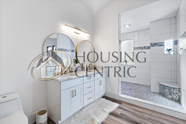 Building Photo - Breathtaking Luxury Custom Rental in Guard Gated Serrano Golf Community!!