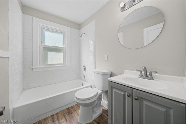 Building Photo - 3685 E 149th St