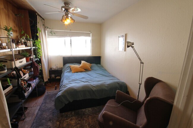 Building Photo - Spacious 3 Bedroom + Bonus Room Townhome with 2-car garage