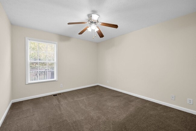 Building Photo - 105 Solid Rock Ct