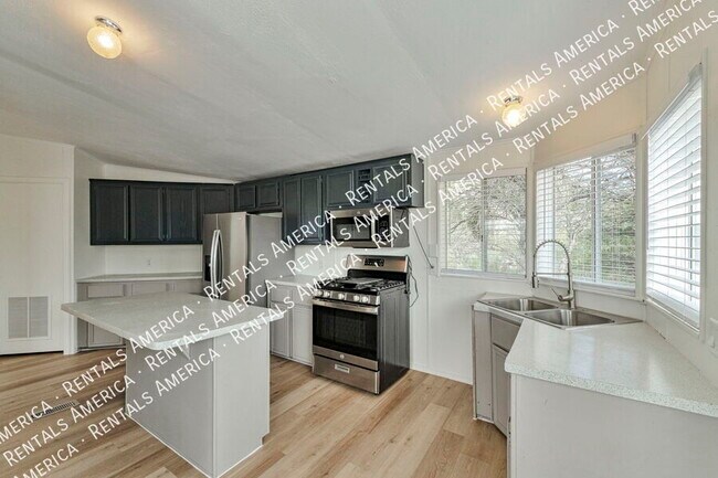 Building Photo - 11140 W Windchime Dr