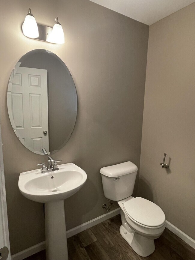 Building Photo - 8107 Cambridge Reserve Dr