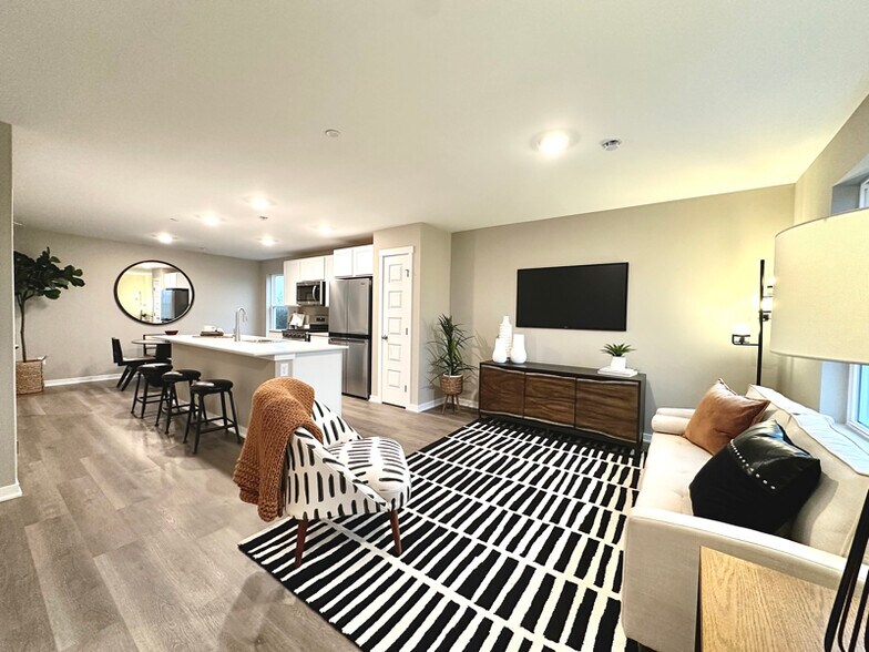 Building Photo - 2242 Barbera Dr