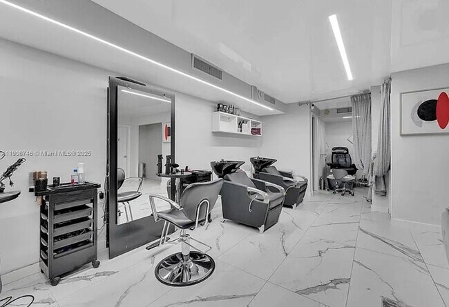 Building Photo - 1880 S Ocean Dr