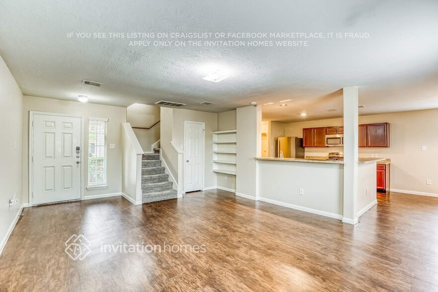 Building Photo - 12631 Mountain Daisy Rd