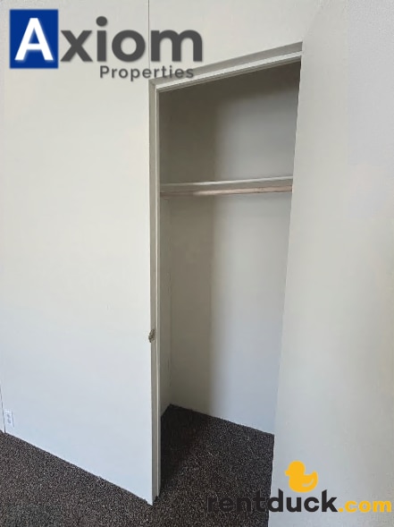 Building Photo - 7646 W Pocatello Creek Rd