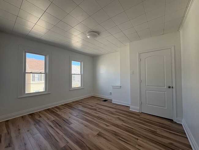 Building Photo - Newly Renovated 3 Bed/ 3 Bath in Charming Downtown Carlisle