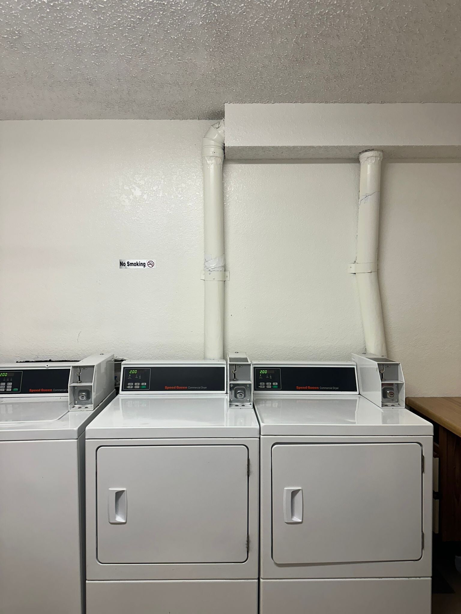 Building Photo - 2410 Rio Dr