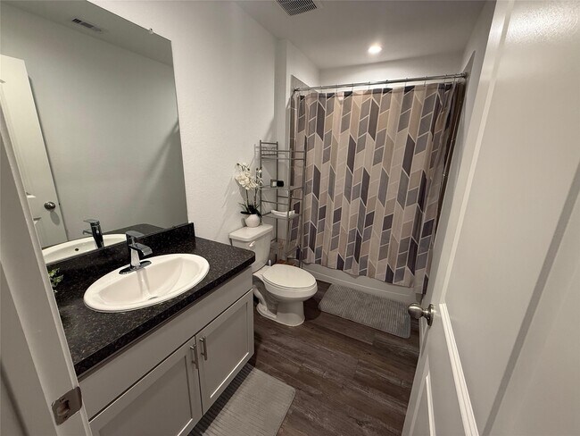 Building Photo - 5711 Vintage Oakmont Dr