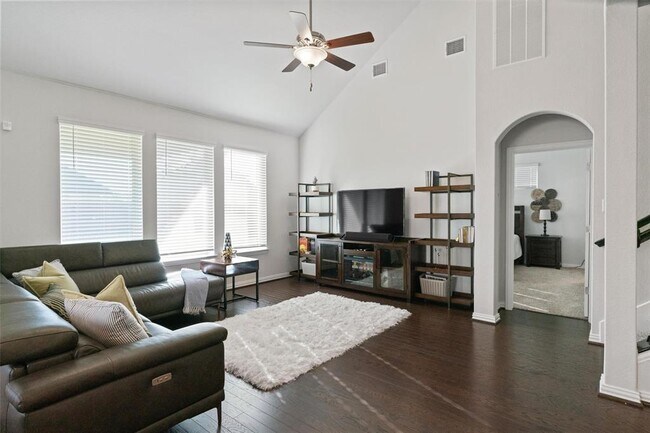 Building Photo - 5421 Anaheim Ave