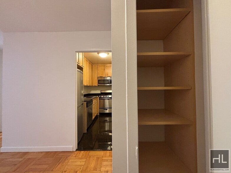 Building Photo - Fourth Avenue