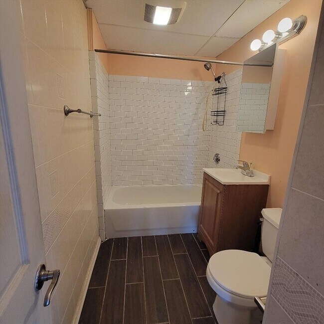 Building Photo - 111 Rodney St