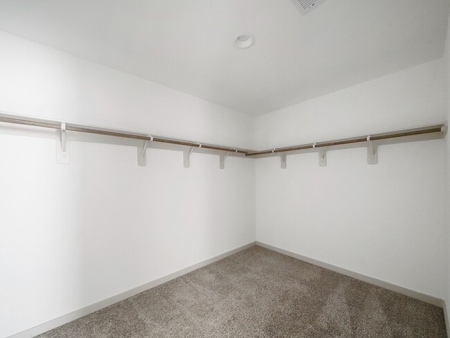 Building Photo - 29511 Ella Larchmont Ct