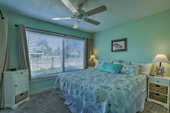 Building Photo - 6372 Palma Del Mar Blvd S