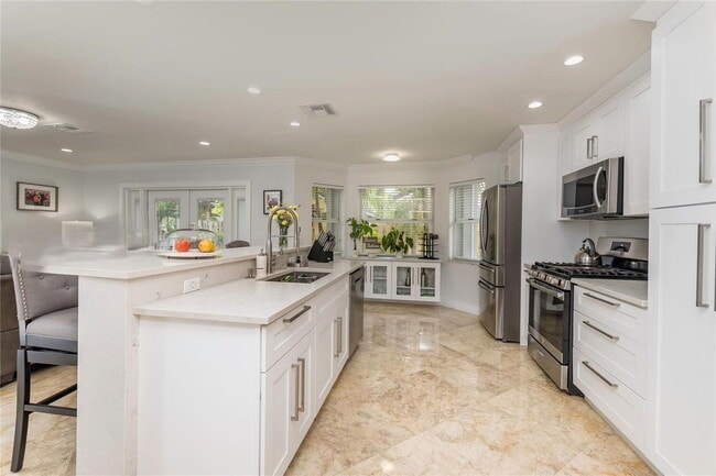 Building Photo - Southwest 123rd Avenue, Miami, FL 33186 - ...