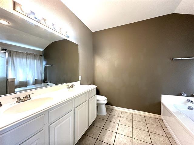 Building Photo - 3002 Admiral Dr