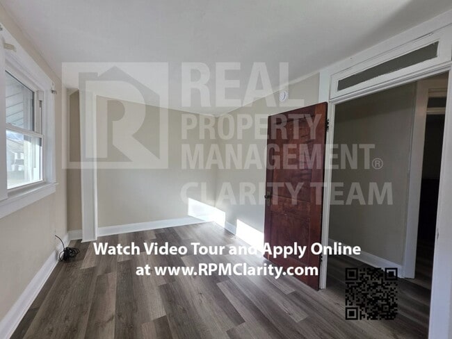 Building Photo - 4 Bed/1.5 Bath Five Point Home Recently Renovated