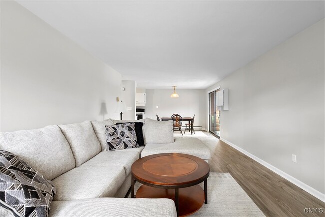 Building Photo - 576 Village Blvd N