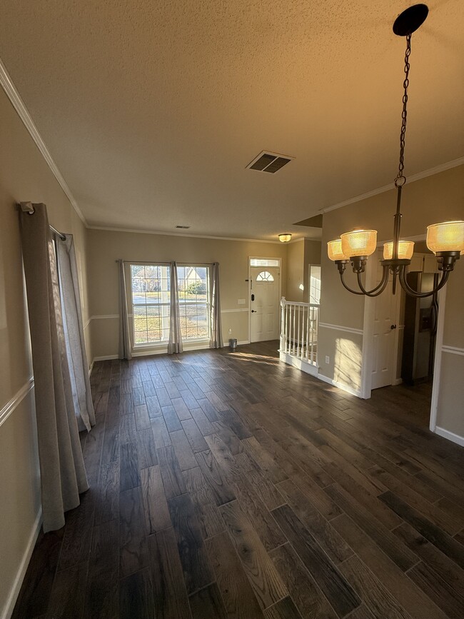 Building Photo - 8511 Stonebridge Dr