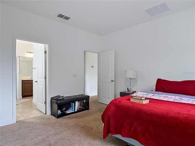 Building Photo - 792 Hyperion Dr