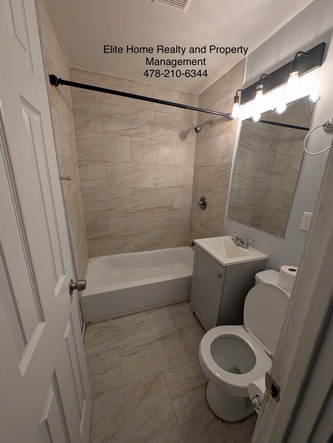 Building Photo - 1153 Auburn Dr