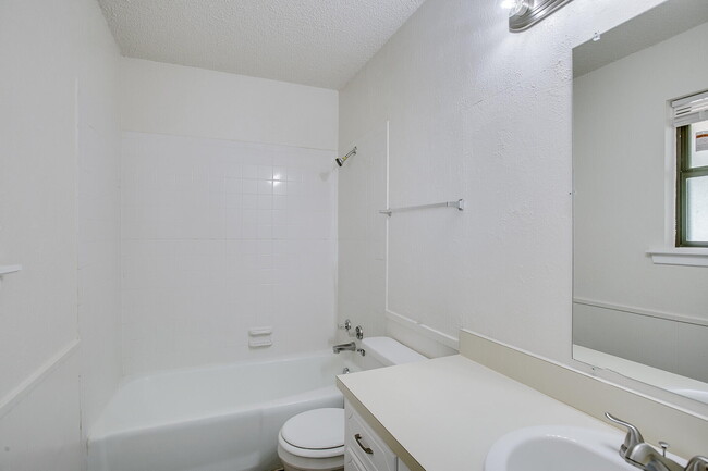 Building Photo - 5004 54th St