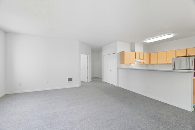 Building Photo - 22855 E Country Vista Dr