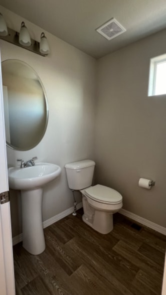 Building Photo - 5235 Aeroglide Lp