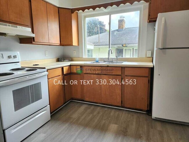 Primary Photo - 68 27th St NW