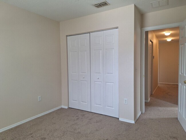 Building Photo - 3BR 2.5 BA LANDINGS AT SUGAR MILL TOWNHOME!