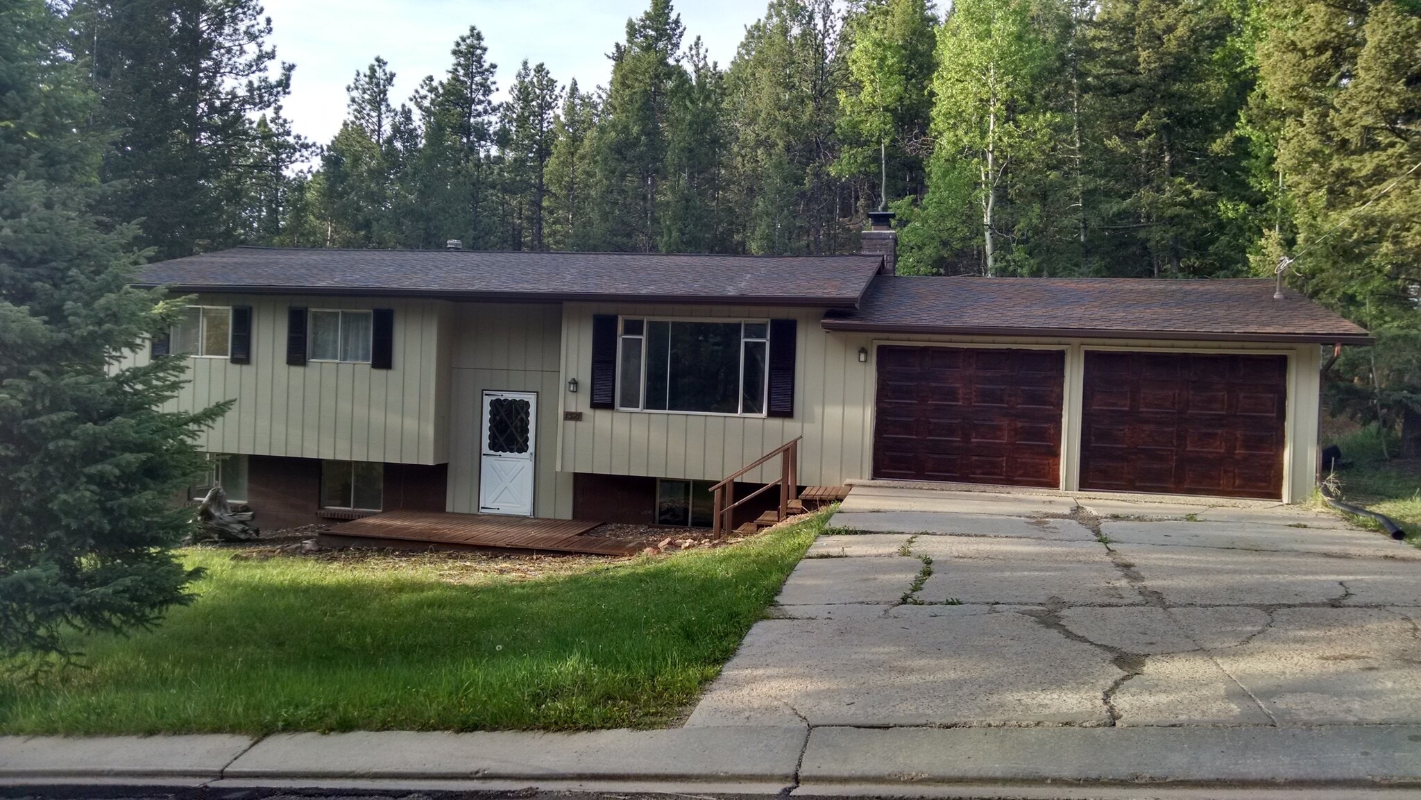 Front. Two car oversized garage with workshop. Flat driveway. - 1321 Browning Avenue