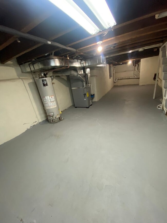 Building Photo - 3B1.5B Row House Available NOW in Fishtown