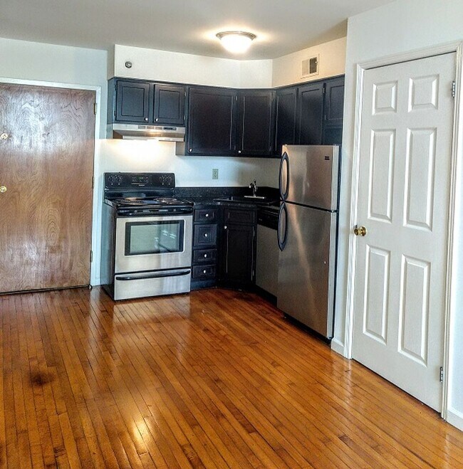 Building Photo - The Uptown Lofts 215