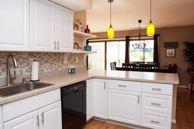 Building Photo - 10 Esprit Ter