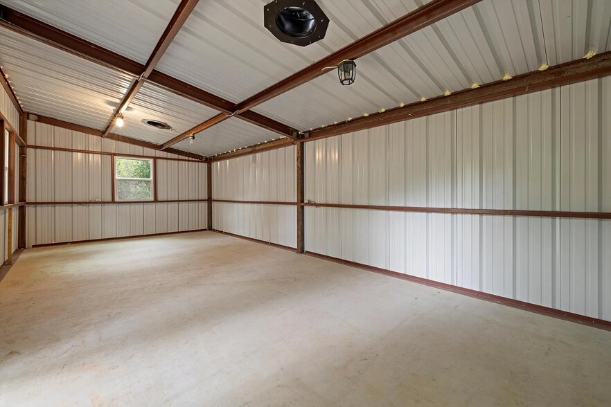 Storage Building Interior - 273 Leafy Hollow Ln
