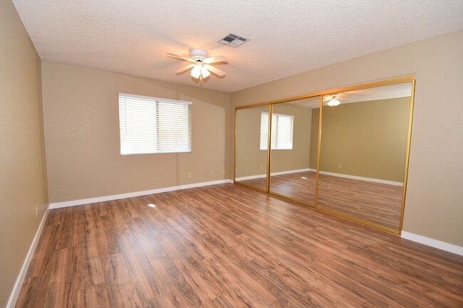 Building Photo - Cozy 2-Bedroom Condo at The Lakes – 2nd Fl...