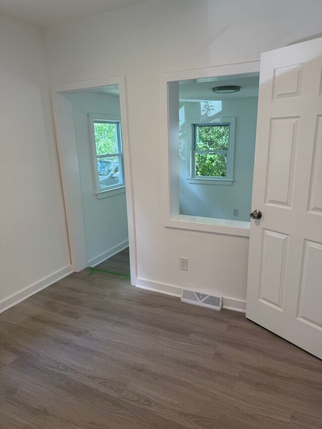 Building Photo - Beautifully Renovated 2-Bedroom, 2-Bathroom Home with Spacious Bonus Attic