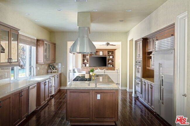 Building Photo - 4130 Prado De Los Caballos