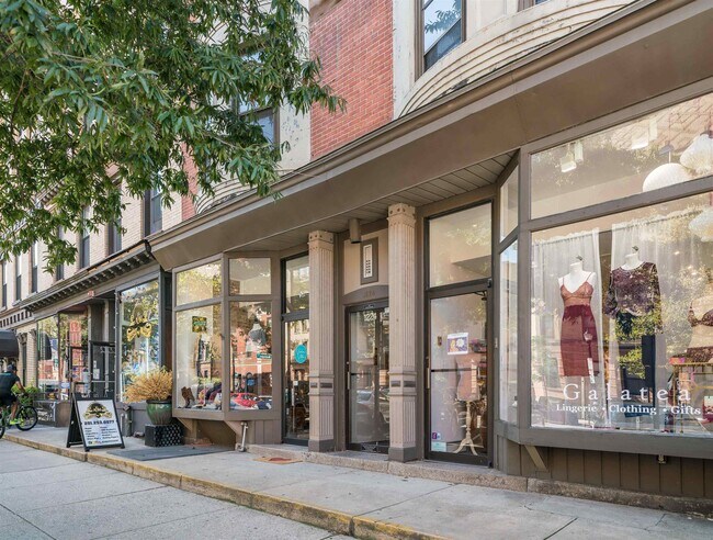 Building Photo - 1224 Washington St