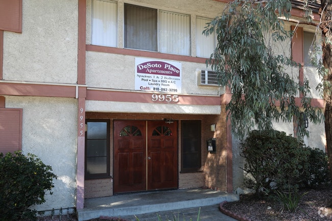 Building Photo - De Soto Place Apartments